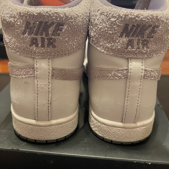 Nike Air Ship Size 10 Men’s Grey and White *Mint Condition* - Picture 4 of 6